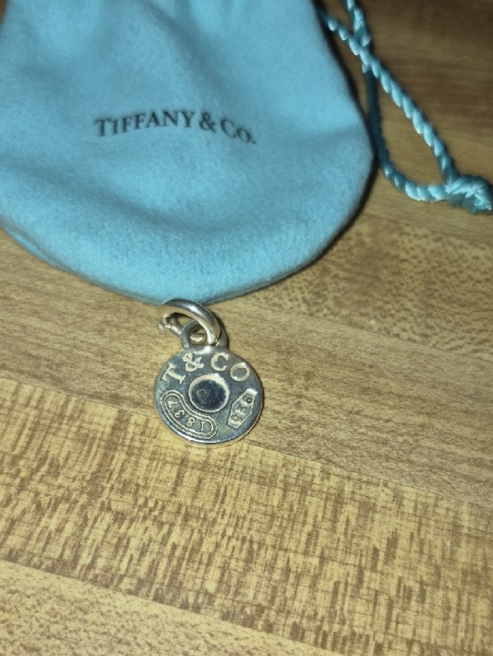 Tiffany & Co. Robin's Egg Blue Velvet Drawstring Pouch with Round Charm - Picture 2 of 6